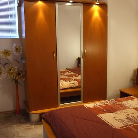 Zlatev Guest house 3*