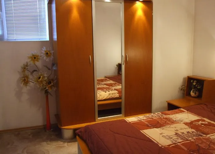 Zlatev Гостевой дом 3*